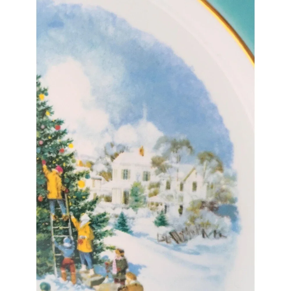 Trimming The Tree 1978 Avon Christmas Plate